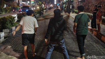 Mahasiswa Unpar Inisiasi Lomba Balap Lari Malam di Halte Kampus Selama Ramadan