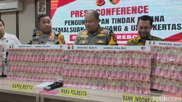 Misteri Rumah Produksi Uang Palsu Rp 12 Miliar di Cirebon Terbongkar Jelang Lebaran