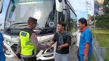 Pemudik ditinggal rombongan (dok. Polda Jateng)