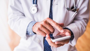 AI tak selalu bisa diandalkan. Foto: Getty Images/Halfpoint