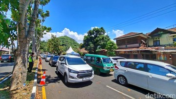 Rekayasa Lalu Lintas Berlaku Dua Kali: Antisipasi Puncak Arus Kendaraan Menuju Destinasi Wisata Ciwidey