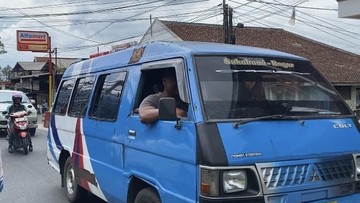 Senggolan di Tengah Arus Balik Lebaran, Pengemudi Mobil 'Setan' Terlibat Adu Fisik di Cibadak