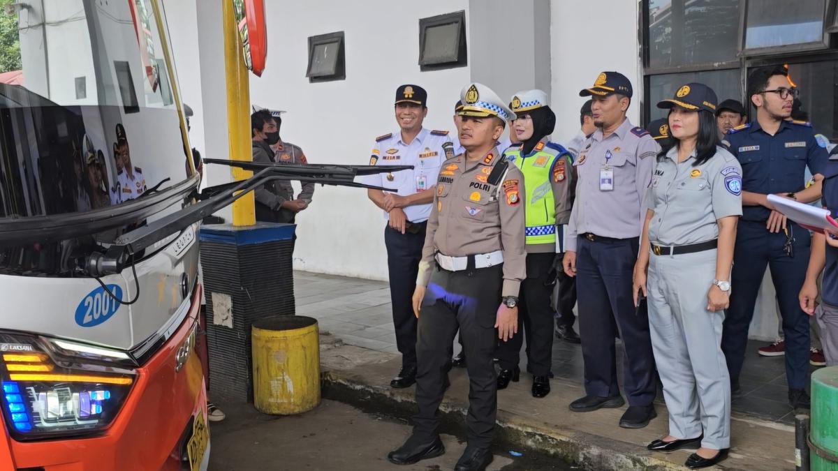 Sinergi Amankan Mudik Lebaran: Razia Gabungan Sisir Terminal Jatijajar, Pastikan Armada Laik Jalan dan Pengemudi Bebas Narkoba