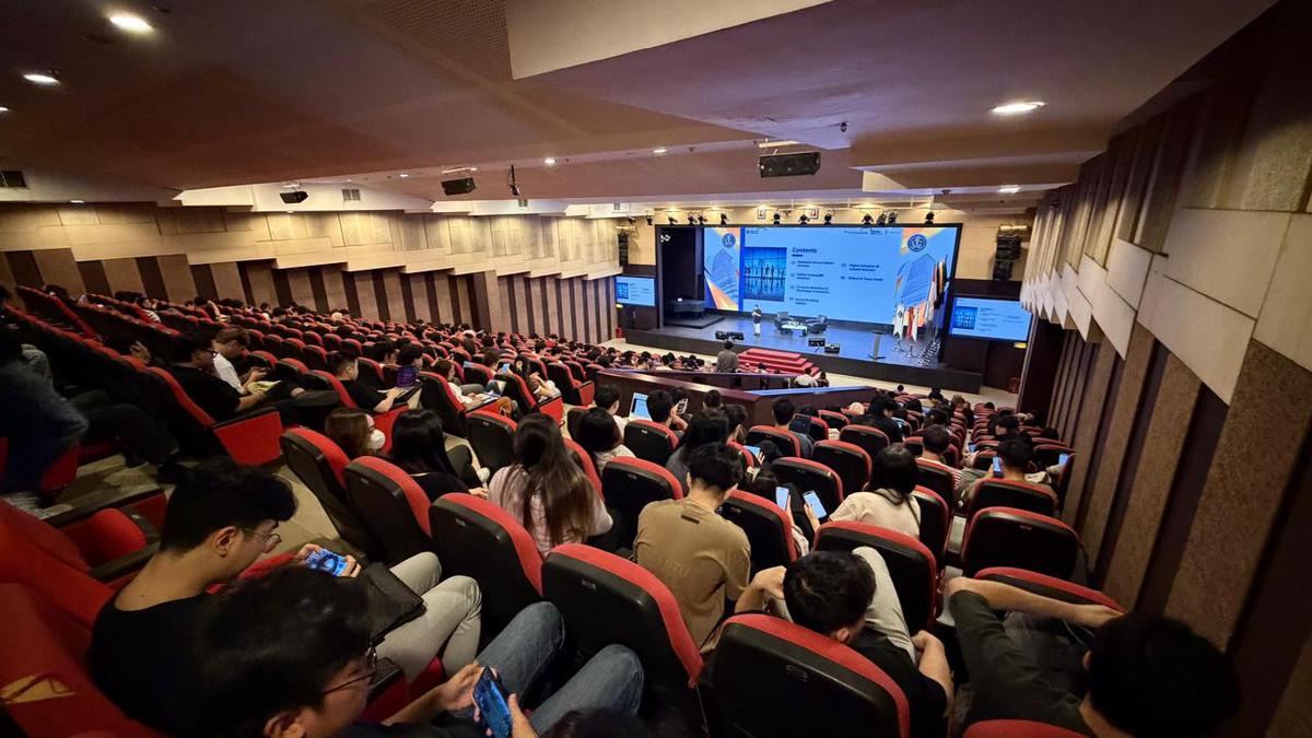 BRI Insurance GENCARKAN Literasi Asuransi di Surabaya: Dorong Inklusi Keuangan Generasi Muda