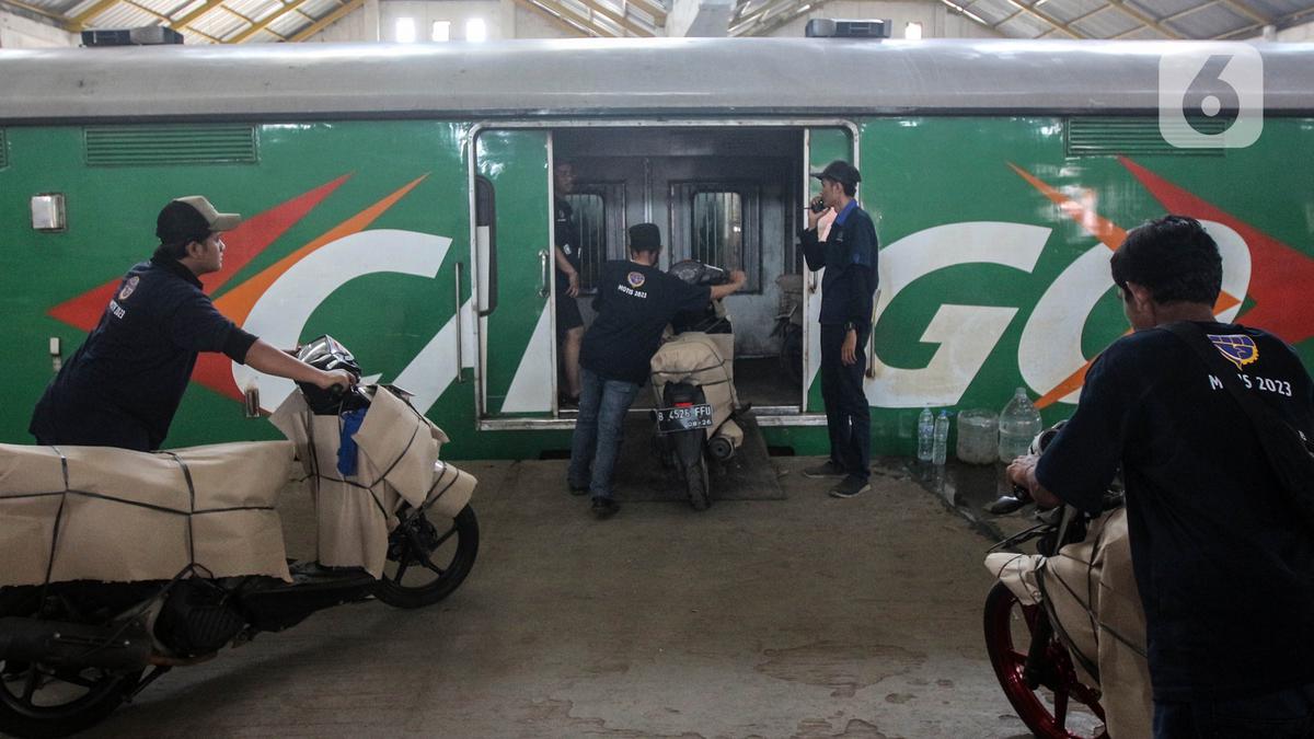 KAI Logistik Tingkatkan Layanan Pengiriman Sepeda Motor: Solusi Aman dan Nyaman untuk Mudik Lebaran