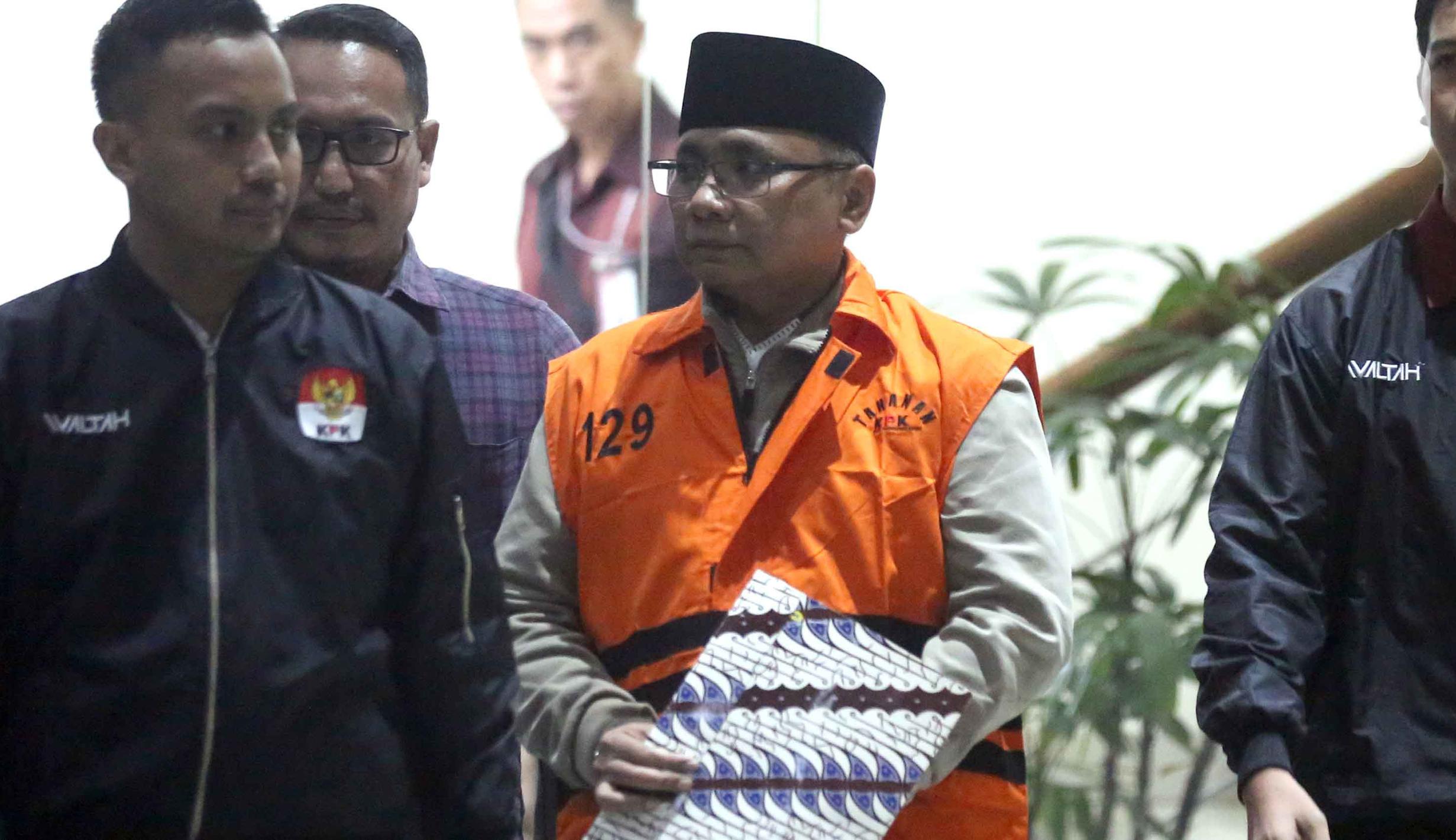 Jerat Hukum Menghampiri: Yaqut Cholil Qoumas Ditahan KPK atas Dugaan Korupsi Kuota Haji yang Merugikan Negara Ratusan Miliar