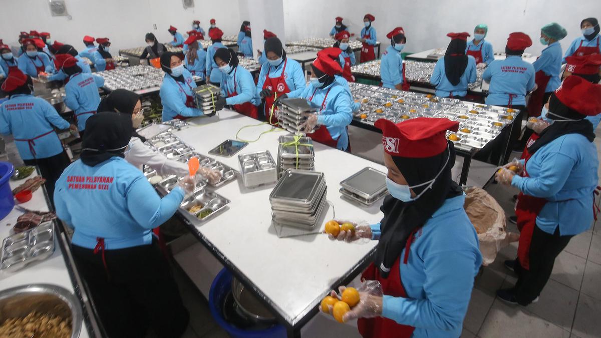 Program Makanan Bergizi Gratis: Realisasi Anggaran Sentuh Rp 44 Triliun, Dampak Signifikan Bagi Jutaan Penerima di Seluruh Indonesia