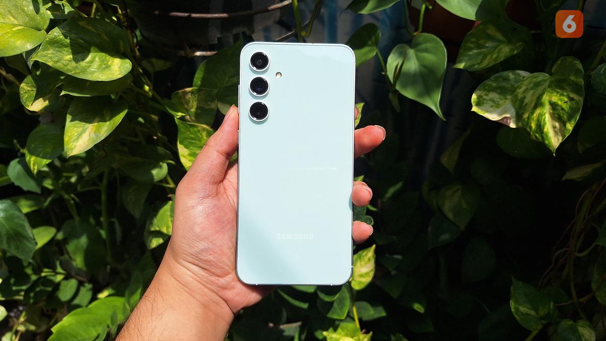 Samsung Galaxy S23 FE di Tahun 2026: Masih Layak Dibeli? Kupas Tuntas Spesifikasi, Fitur, dan Pesaingnya