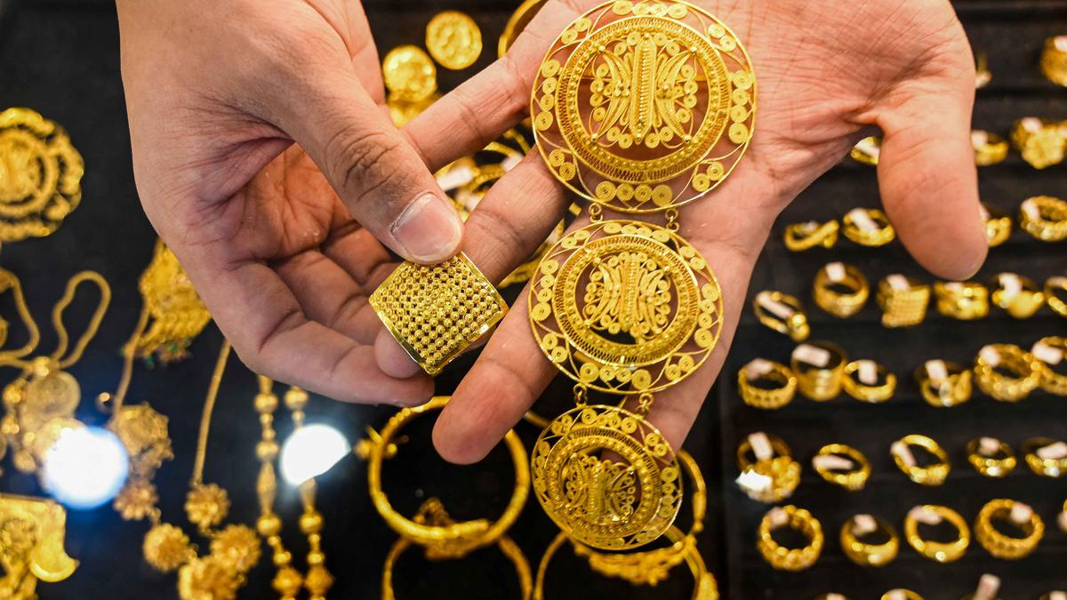 Analisis Mendalam Harga Emas Perhiasan: Peluang dan Tantangan di Pasar Indonesia (Maret 2026)