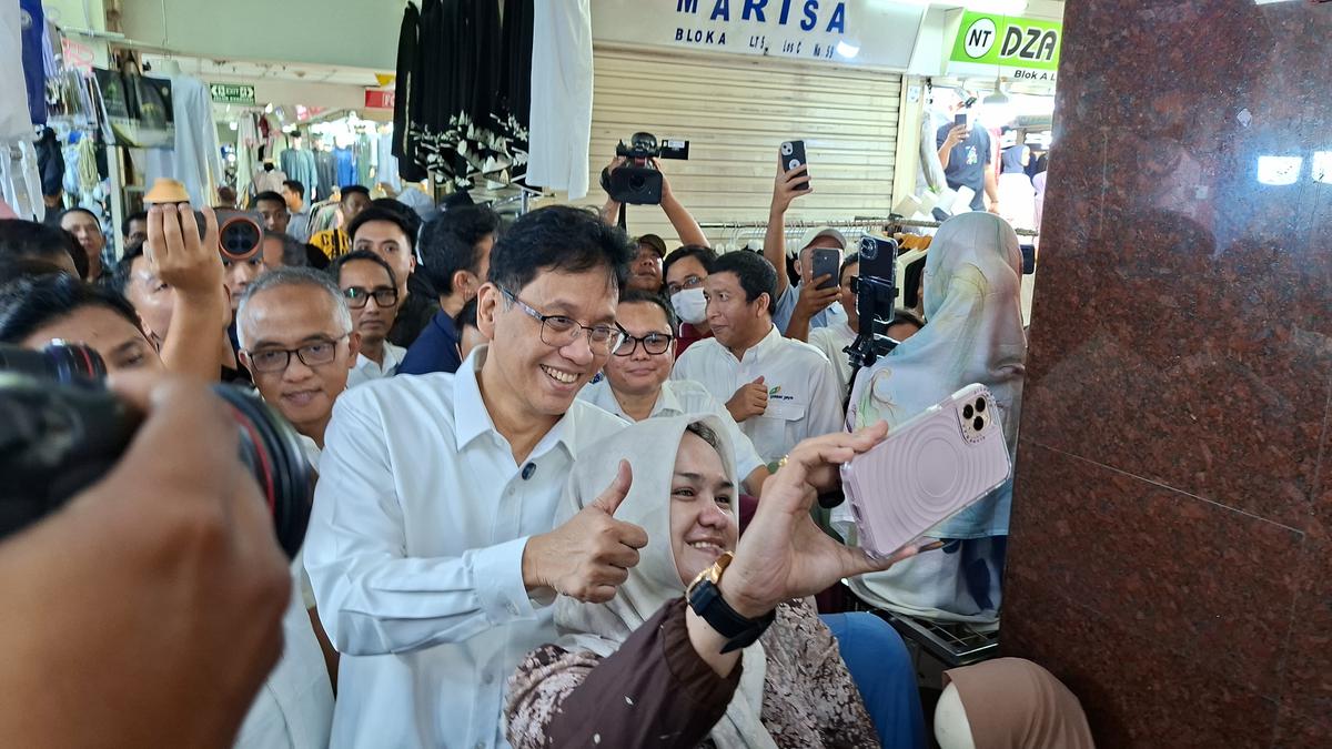 Menkeu Purbaya Blusukan ke Pasar Tanah Abang, Bukti Pemerintah Mendengar Aspirasi Masyarakat Kecil?