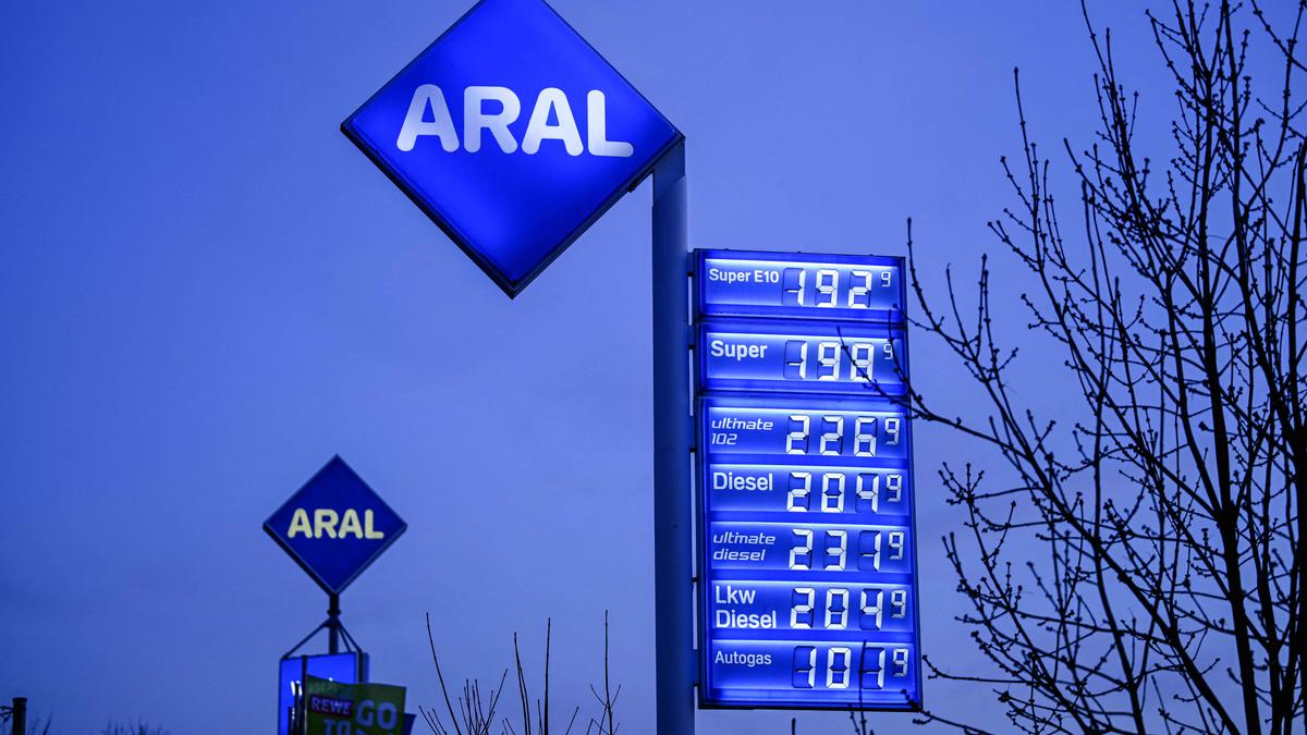 Gejolak Timur Tengah Picu Kenaikan Harga Minyak Dunia: Ancaman Krisis Energi Global Mengintai