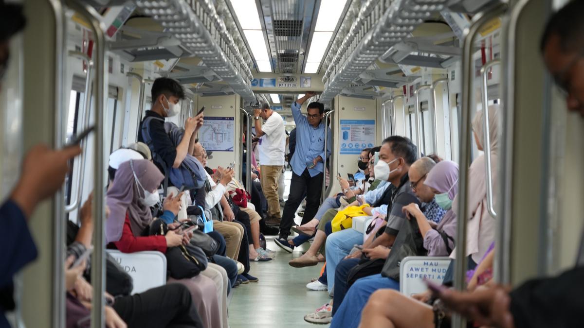 LRT Jabodebek Catatkan Kenaikan Signifikan Jumlah Penumpang: Bukti Kepercayaan Masyarakat yang Semakin Meningkat