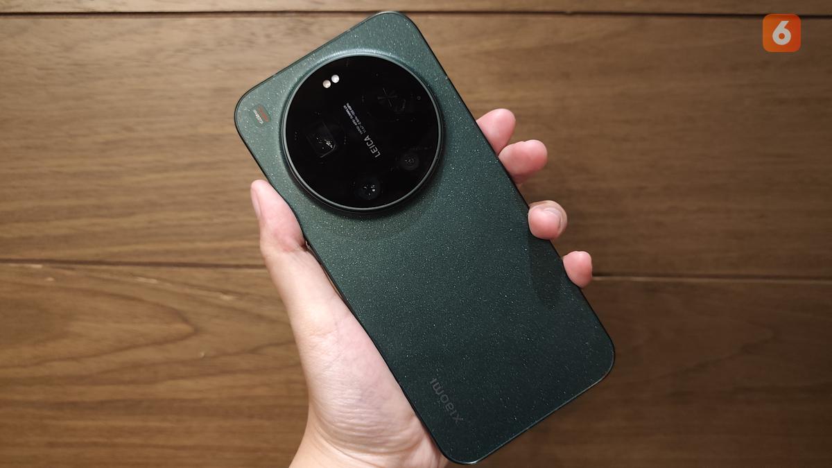 Pertarungan Titan di Tahun 2026: Xiaomi 17 Ultra vs. Samsung Galaxy S26 Ultra, Siapa yang Berhak Menyandang Gelar Raja Flagship?