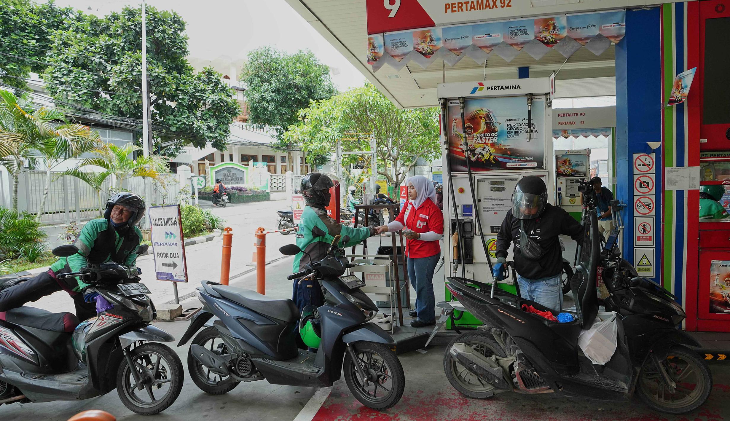 Ketegangan Timur Tengah Meningkat: Dampak Perang Iran-Israel Terhadap Harga BBM di Indonesia dan Strategi Pemerintah