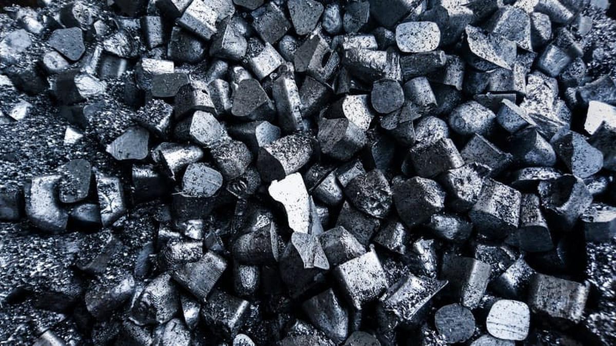 Hilirisasi Timah Indonesia: Potensi Terpendam dan Tantangan Pengembangan Industri Hilir