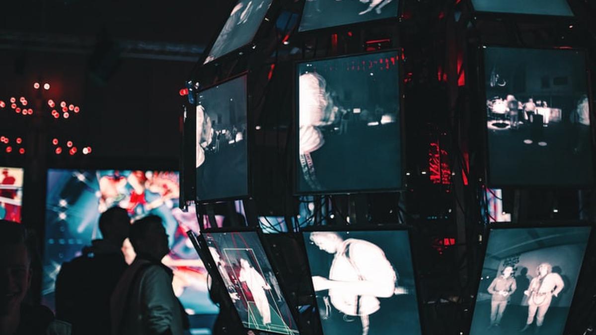 Pilar Transformasi: Evi dan Strategi Penguatan Institusi untuk Pertumbuhan Berkelanjutan